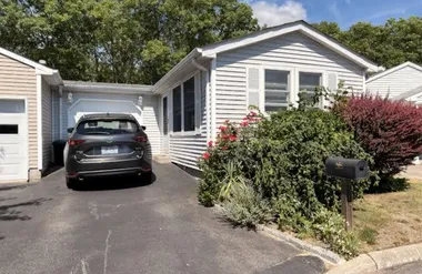 205 VILLAGE CIR, BROOKHAVEN, NY, 11949, Brookhaven, NY 11949