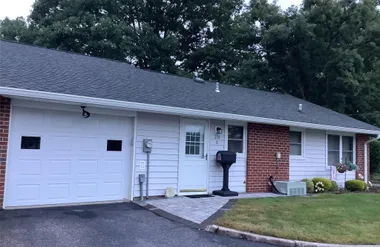 238 BLACKPOOL CT A, BROOKHAVEN, NY, 1196..., Brookhaven, NY 11961