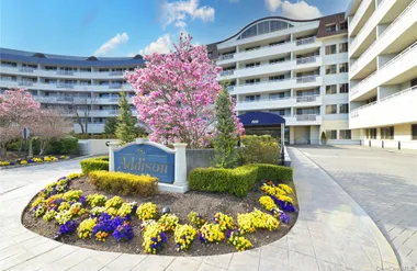 100 HARBOR VIEW DR 630, NORTH HEMPSTEAD,..., North Hempstead, NY 11050