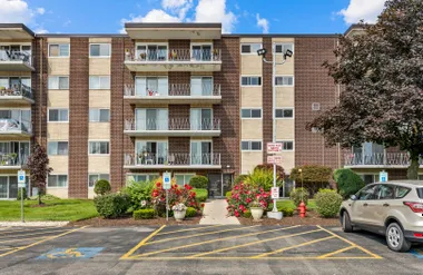 2900 MAPLE AVE 17E, DOWNERS GROVE, IL, 6..., Downers Grove, IL 60515