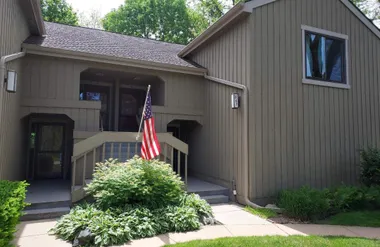 347-D HICKORY LN C-445, LAKE BARRINGTON,..., Lake Barrington, IL 60010