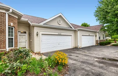 21422 MAYS LAKE DR, CREST HILL, IL, 6040..., Crest Hill, IL 60403