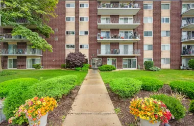2900 MAPLE AVE 4A, DOWNERS GROVE, IL, 60..., Downers Grove, IL 60515