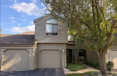 327 INDIAN PT, LAKE BARRINGTON, IL, 6001..., Lake Barrington, IL 60010