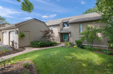70 CEDAR RDG C, LAKE BARRINGTON, IL, 600..., Lake Barrington, IL 60010