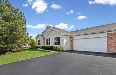 21452 PAPOOSE LAKE DR 21452, CREST HILL,..., Crest Hill, IL 60403