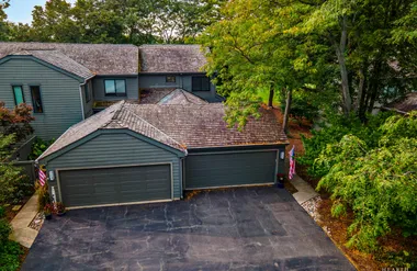 320 OAK HILL RD, LAKE BARRINGTON, IL, 60..., Lake Barrington, IL 60010