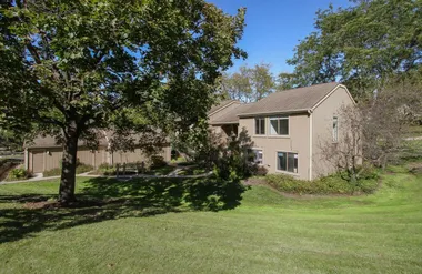 746B OAK HILL RD C485SFR, LAKE BARRINGTO..., Lake Barrington, IL 60010
