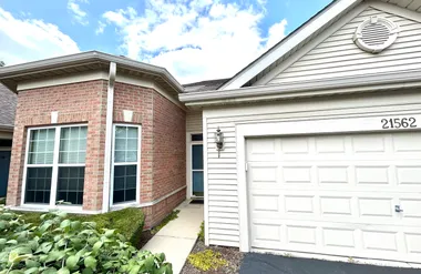 21562 VICTORY LAKE WAY, CREST HILL, IL, ..., Crest Hill, IL 60403