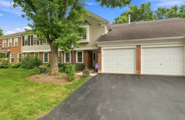 617 EDINBURGH LN B, PROSPECT HEIGHTS, IL..., Prospect Heights, IL 60070