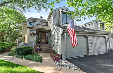 867 LONGMEADOW CT 1049, LAKE BARRINGTON,..., Lake Barrington, IL 60010