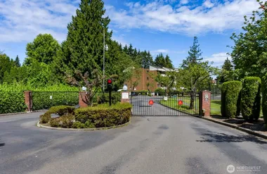 10830 GLEN ACRES DR T9, SEATTLE, WA, 981..., Seattle, WA 98168