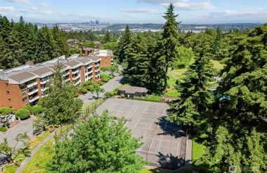10903 GLEN ACRES DR B, SEATTLE, WA, 9816..., Seattle, WA 98168