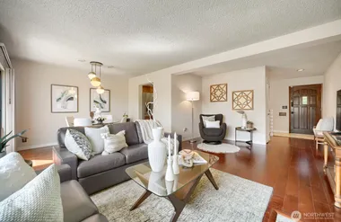 10634 GLEN ACRES DR, SEATTLE, WA, 98168, Seattle, WA 98168