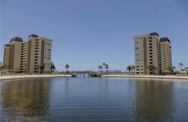 4525 COVE CIR 1107, ST PETERSBURG, FL, 3..., St Petersburg, FL 33708
