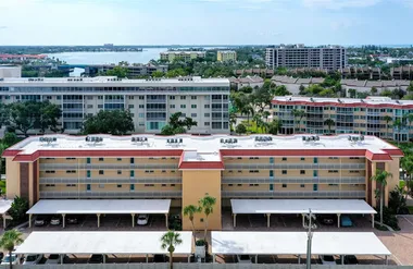 1300 N PORTOFINO DR 103, SARASOTA, FL, 3..., Sarasota, FL 34242