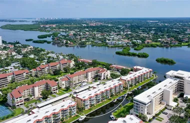 1300 N PORTOFINO DR 103, SARASOTA, FL, 3..., Sarasota, FL 34242