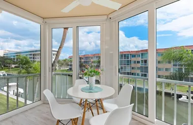 1250 N PORTOFINO DR 304, SARASOTA, FL, 3..., Sarasota, FL 34242