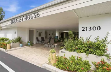 21300 BRINSON AVE 201, PORT CHARLOTTE, F..., Port Charlotte, FL 33952