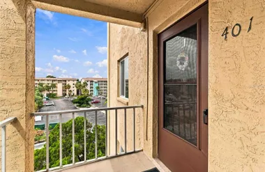3617 LAKE BAYSHORE DR 401, BRADENTON, FL..., Bradenton, FL 34205