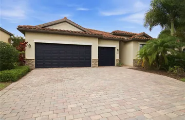 13422 SAW PALM CREEK TRL, LAKEWOOD RANCH..., Lakewood Ranch, FL 34211