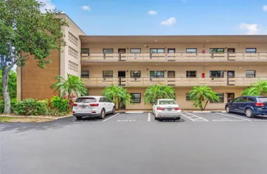 5975 TERRACE PARK DR 311, ST PETERSBURG,..., St Petersburg, FL 33709