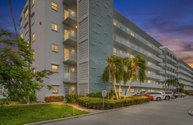 5925 SHORE BLVD 302, GULFPORT, FL, 33707, Gulfport, FL 33707