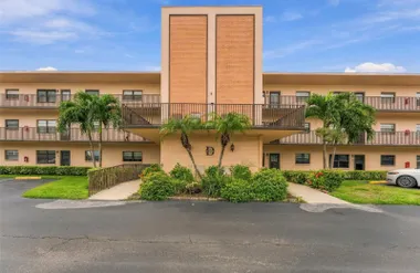 5971 TERRACE PARK DR 108, ST PETERSBURG,..., St Petersburg, FL 33709