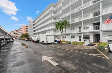 5925 SHORE BLVD 105, GULFPORT, FL, 33707, Gulfport, FL 33707