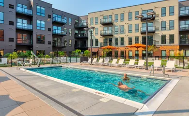 Avidor Glenview - Glenview, IL