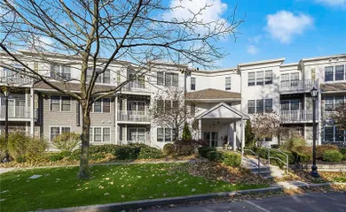 Brookedge Village Condominiums - South Kingstown, RI