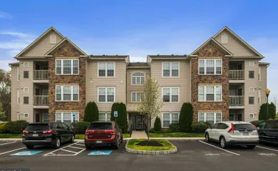 Hearthstone at West Bristol - Bristol, PA