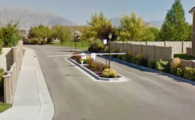 Partially Gated Entrance