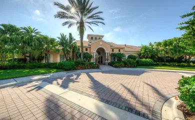 LakeRidge Falls - Sarasota, FL