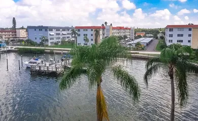 Town Shores of Gulfport - Gulfport FL