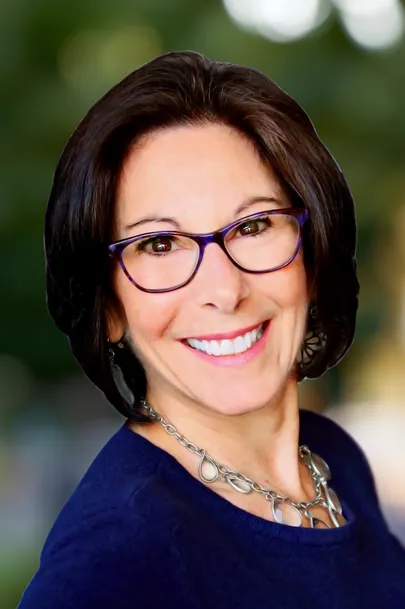 Photo of Cindy Bostinelos