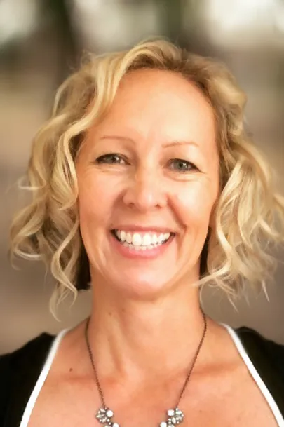 Photo of Robyn Marmo