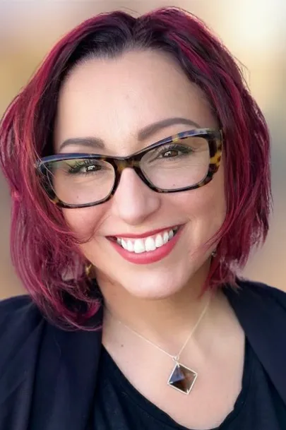 Photo of Leah Davis