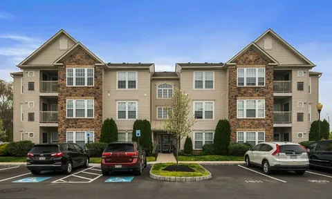 Hearthstone at West Bristol - Bristol, PA