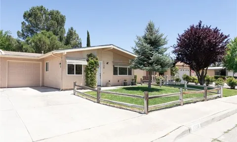 Sierra Bonita Village Image