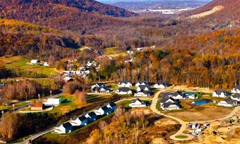 Glassbury Court at Cold Spring, NY