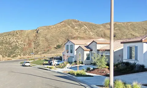 Verano - Santa Clarita, CA