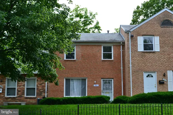 1921 ADDISON RD