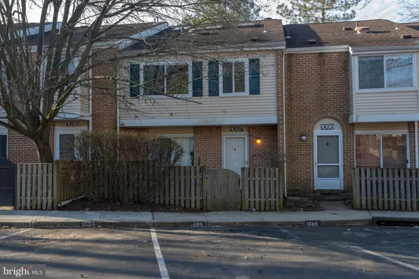1097 CORBRIDGE CT