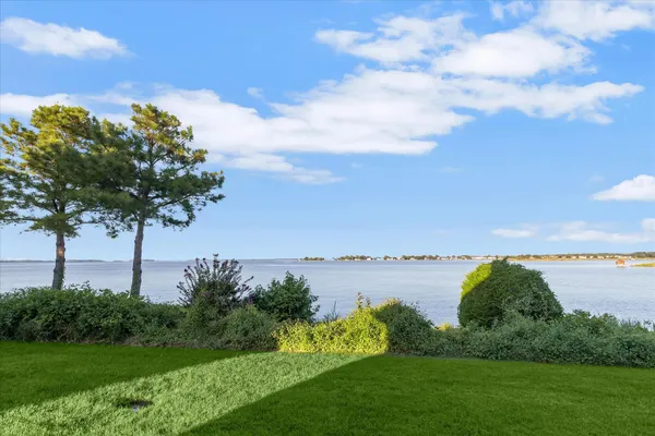 350 NARROWS POINTE DR