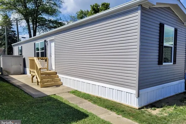 47 HILLTOP AVE