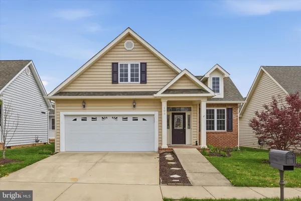 103 BLEEDING HEART DR