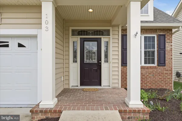 103 BLEEDING HEART DR