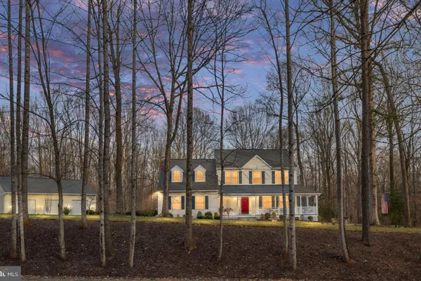 86 WATEREDGE LN