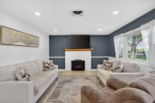 5092 DOGWOOD DR